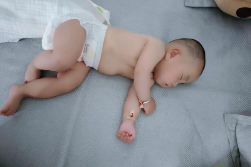 沈丘宝宝总是摇头怎么回事
